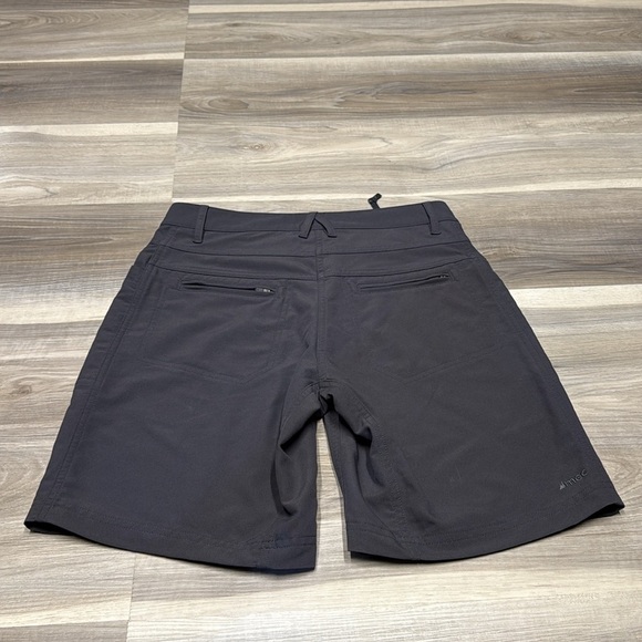 MEC athletic gray Bermuda shorts size 4 - Picture 4 of 6